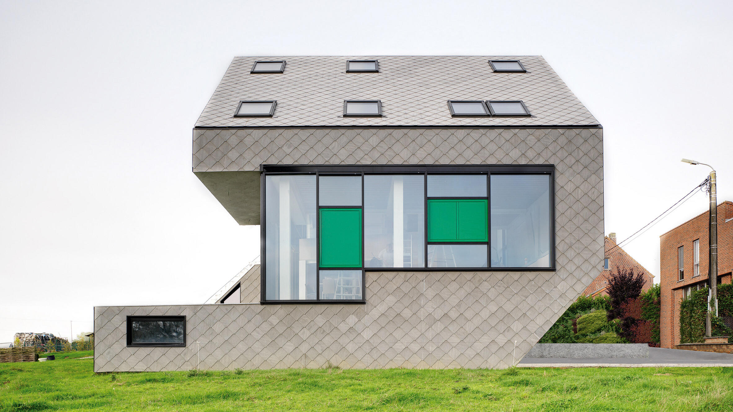 Освещение с помощью окон из оргстекла